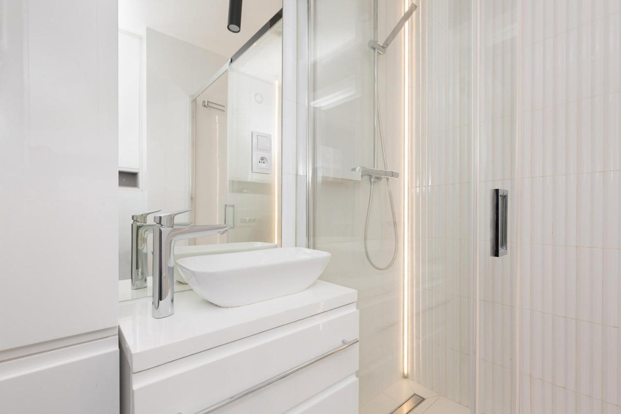 Apartament Bielany 3 Min From Metro With 5-Meals Per Day Diet Catering, Air Conditioning And Free Parking Варшава Экстерьер фото